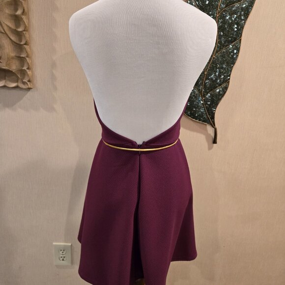 Perfect Plum - Picture 3 of 4